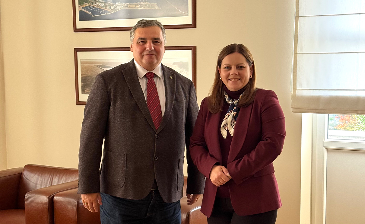 JM Rektor UMG prof. Adam Weintrit i Prezydent Aleksandra Kosiorek