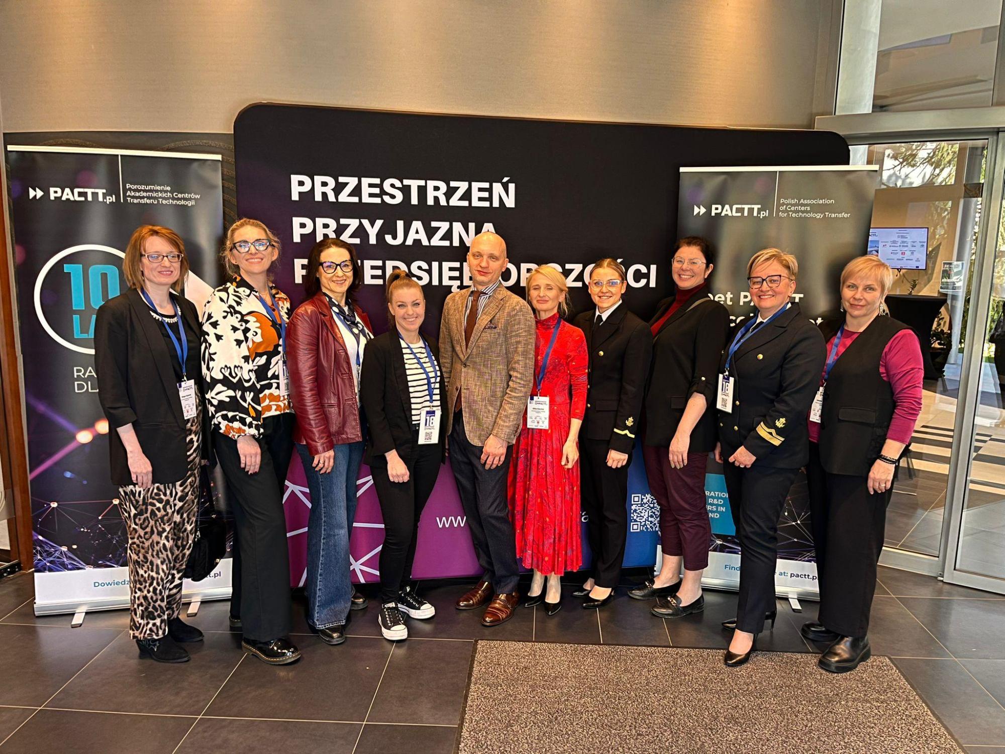 Uczestnicy 18. edycji Konferencji Porozumienia Akademickich Centr&oacute;w Transferu Technologii 