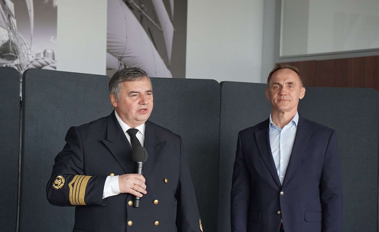 JM Rektor prof. A. Weintrit i dr hab. M. Matczak, prof. UMG