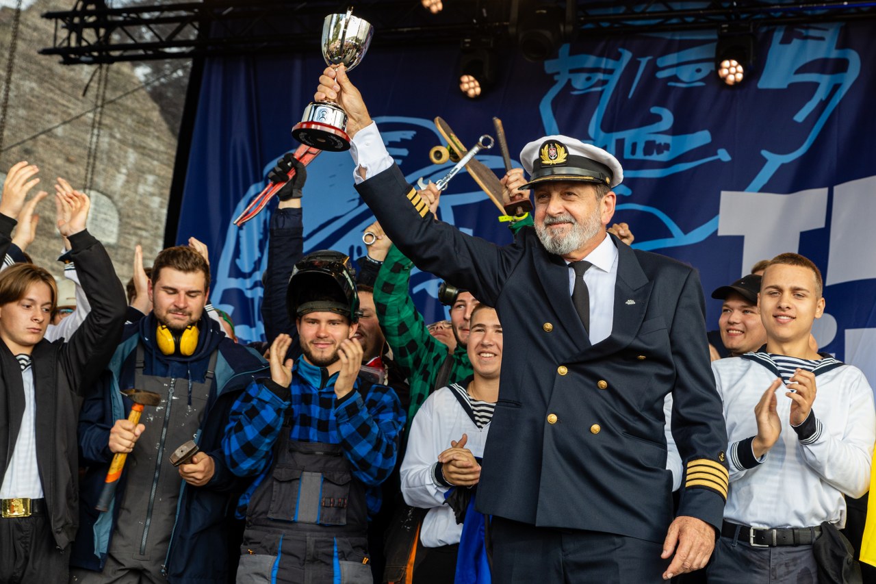 Podw&oacute;jne zwycięstwo \"Daru Młodzieży\"!