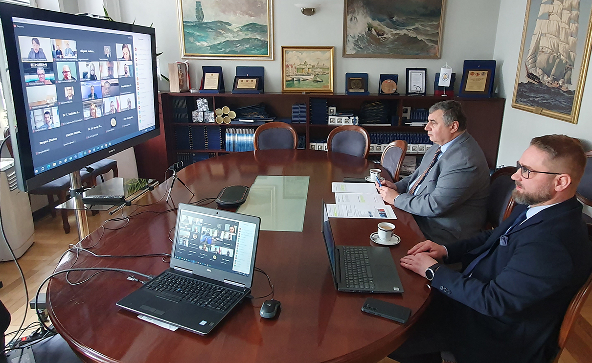 Webinarium pt. &bdquo;Program Stypendialny IAMU Global Maritime Professional&rdquo;