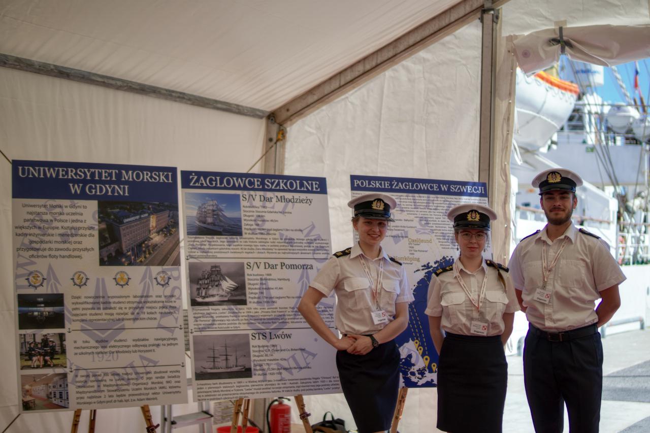 Koło Naukowe &bdquo;Nawigator&rdquo; &ndash; w poszukiwaniu szwedzkich ślad&oacute;w &bdquo;Daru Pomorza&rdquo;