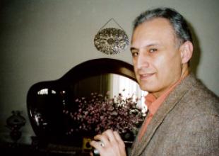 2000 prof. Kamil Osman Sag, dziekan Wydziału Morskiego Uniwersytetu Technicznego w Stambule, jeden z dw&oacute;ch głownych założycieli IAMU