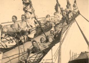 Odpoczynek uczni&oacute;w. &bdquo;Dar Pomorza&rdquo;, lata 30.