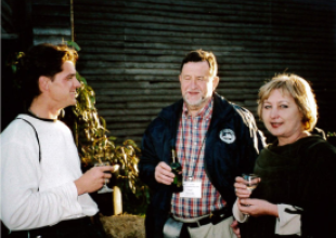 2004_AGA-5, Tasmania, Australia_po środku prof. J&oacute;zef Lisowski, Rektor Akademii Morskiej w Gdyni_po lewej amerykański student polskiego pochodzenia, syn kapitana ż.w., absolwenta naszej Uczelni