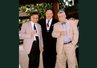 2000_Od lewej prof. Jerzy Hajduk Akademia Morska w Szczecinie, prof. Bogumił Łączyński Akademia Morska w Gdyni, prof. Brad Lima, Massachusetts Maritime Academy