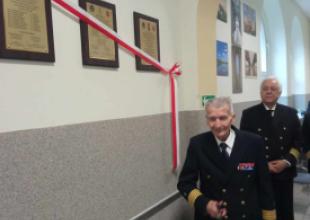 Odsłonięcie tablic pamiątkowych ku czci Tczewiak&oacute;w - absolwent&oacute;w Szkoły Morskiej w Tczewie