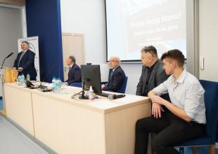 Konferencja poświęcona morskiej flocie handlowej pod narodową banderą w murach Wydziału Nawigacyjnego UMG