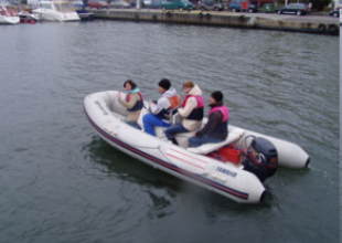 Szkolenia motorowodne dla student&oacute;w AMG