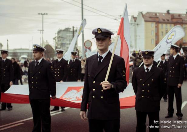 Akademia Morska poczas Parady Niepodległości, fot. Maciej Mazurek