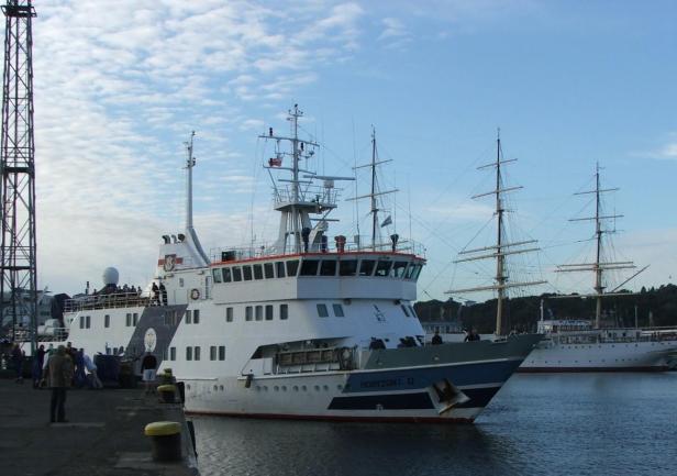 \"Horyzont II\" wraca ze Spitsbergenu (fot. A.Gosk)