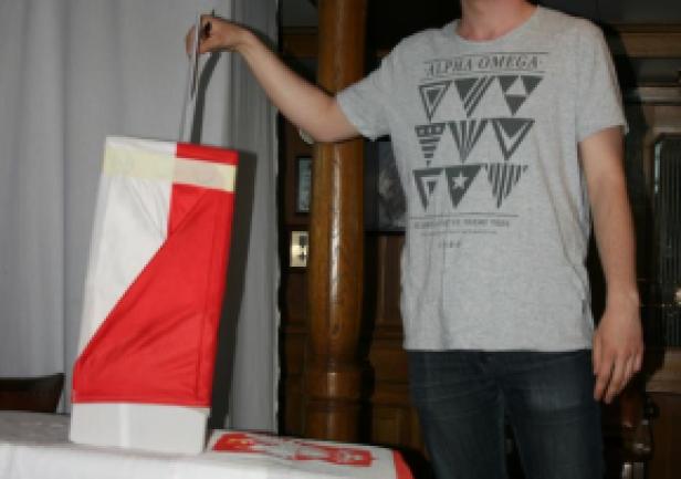 z tajemniczym uśmiechem