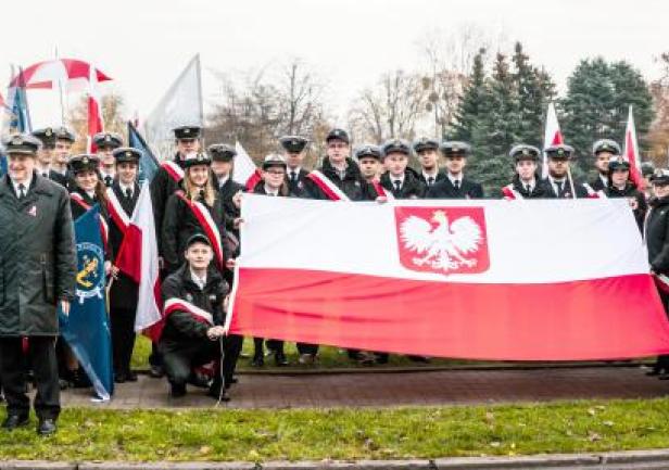 Reprezentanci Akademii Morskiej w Gdyni podczas Parady Niepodległości, fot. Kamil Dopke