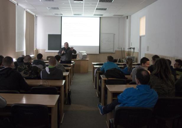 Uczniowie Zespołu Szk&oacute;ł Chłodniczych i Elektronicznych w Akademii Morskiej, fot. Katarzyna Okońska