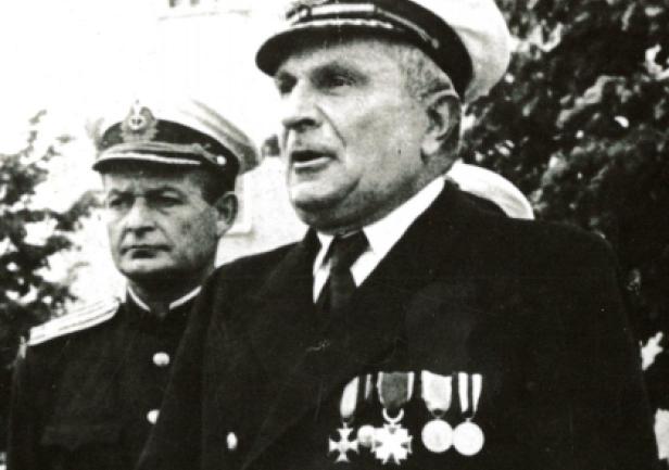 kontradmirał Adam Mohuczy (zdjęcie powojenne)